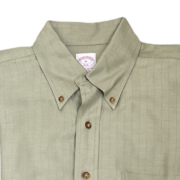 Brooks Brothers Other - Brooks Brothers green button down shirt. Size M